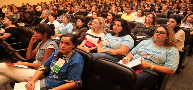 Congresso aponta a importância da formação de profissionais da educação