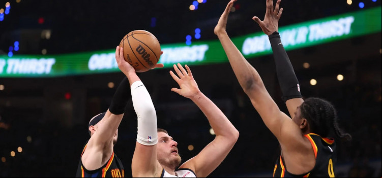 Liderados por Jokic, Nuggets surpreendem Thunder
