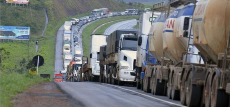 O que sabemos da greve dos caminhoneiros até agora?