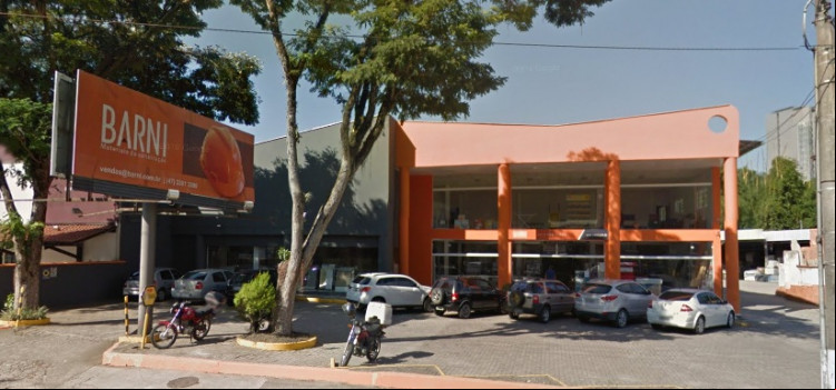 Criminosos arrombam empresa de materiais de construção