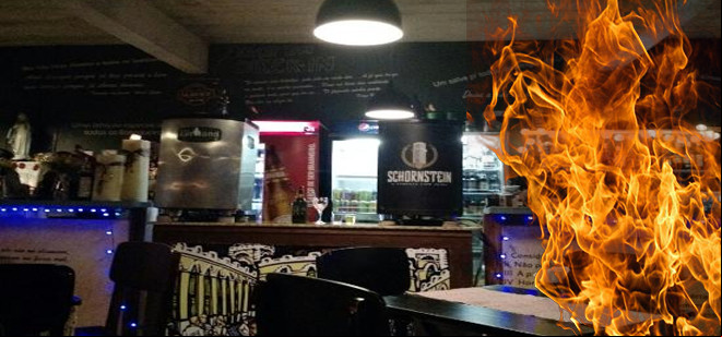 Bombeiros apagam fogo no caixa do Boteco São Jorge