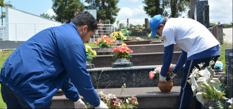 Cemitérios recebem ação de combate à dengue
