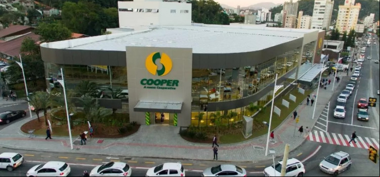 Rede Cooper está com vagas abertas