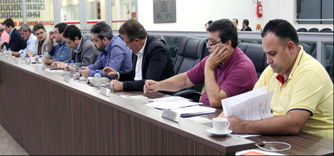 Aprovado projeto que converte infração de trânsito em advertência