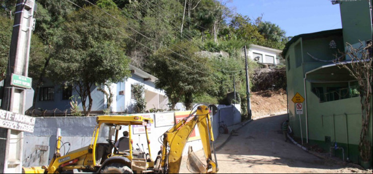 Obra do programa de mutirão será entregue no Garcia hoje