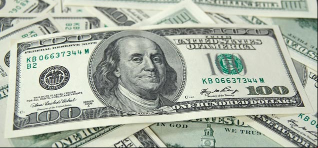 Incerteza no Brasil deixa dólar de investidor fora do país