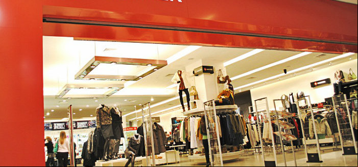 Mulher tenta roubar jaqueta na Renner do Norte Shopping