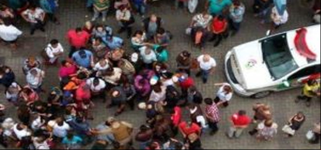 Populares seguram bandidos em duas localidades diferentes na cidade