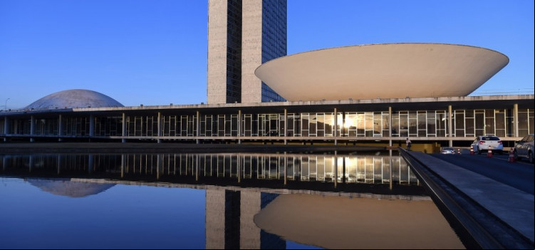 Redistribuição de bancadas estaduais gera resistência na Câmara