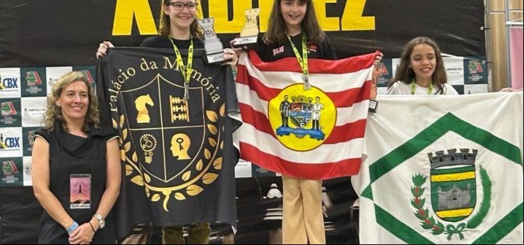 Três enxadristas de Blumenau são campeãs brasileiras de Xadrez
