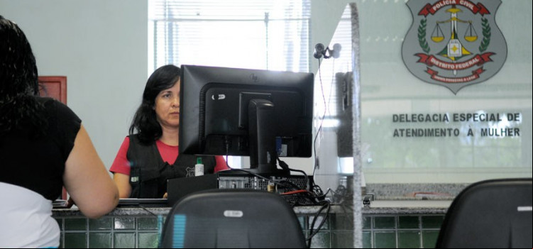 Projetos na pauta do Senado fortalecem direitos da mulher