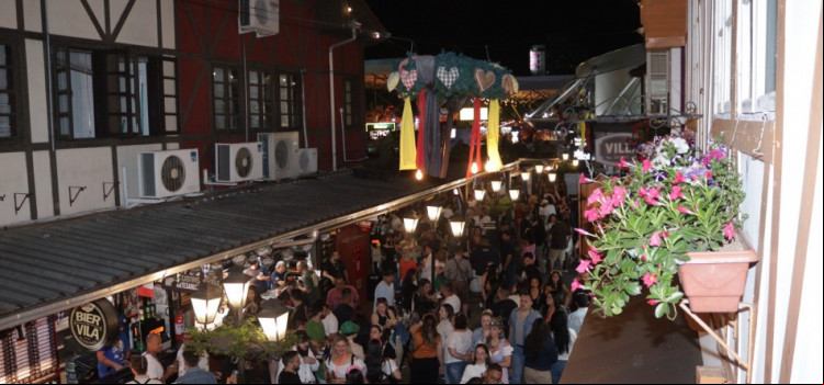 Chega ao fim a 39ª Oktoberfest de Blumenau