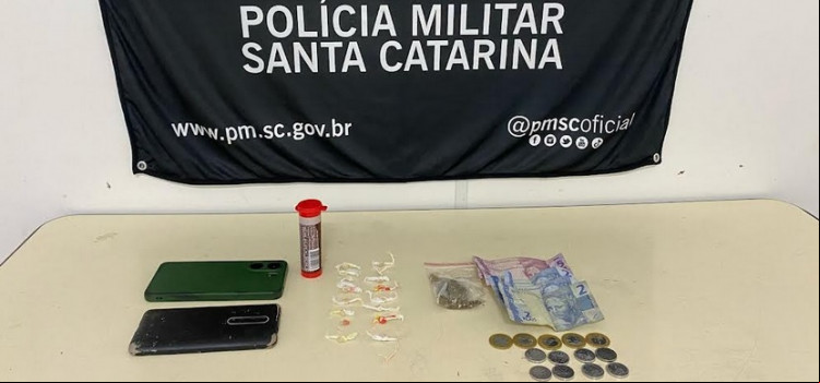 Homem é preso por tráfico e corrupção de menores