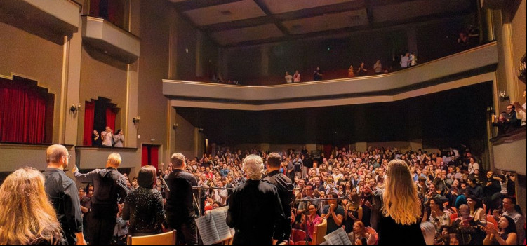 Orquestra blumenauense encanta público com Pop Sinfônico