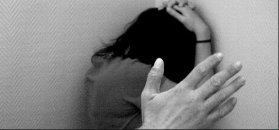 Homem mata esposa e depois se suicida