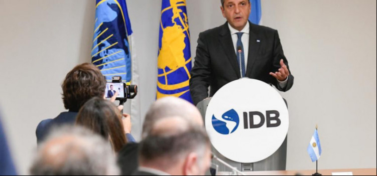 EUA temem que Argentina dolarize economia
