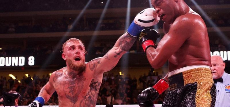 Jake Paul vibra com vitória sobre Anderson Silva
