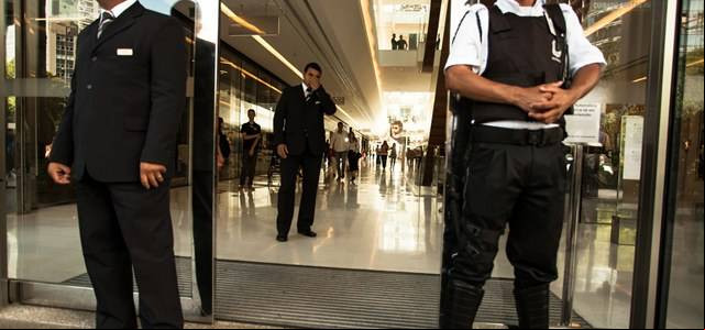 Segurança em shoppings: a importância da revisão contínua