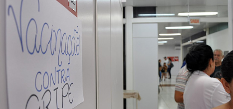 Blumenau imuniza 14.931 pessoas contra a gripe na primeira semana