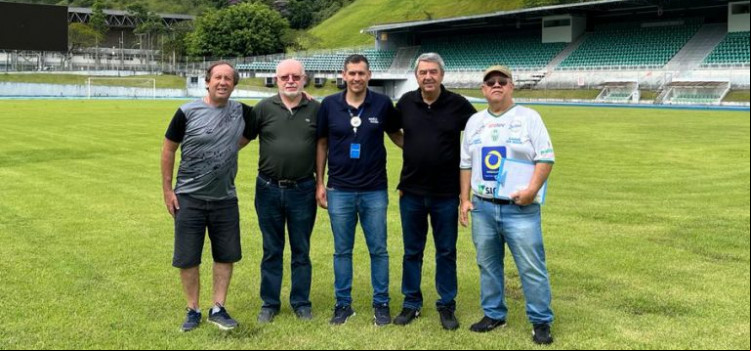 Metropolitano se reúne com lideranças e visita ao Sesi