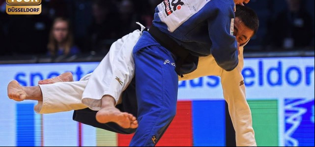 Brasil começa Dusseldorf com um bronze de Phelipe Pelim