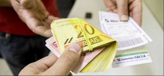Mais uma idosa cai no ridículo golpe do bilhete premiado