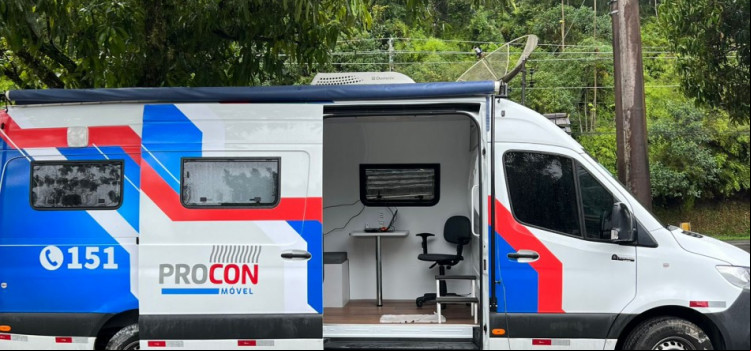 Procon Móvel atende a Fortaleza