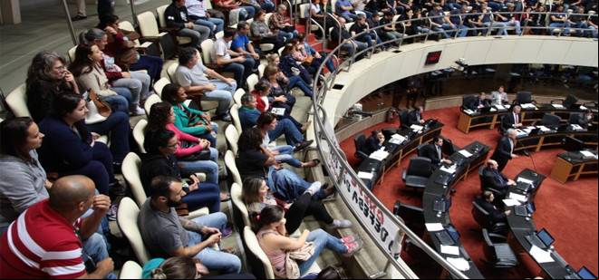 Aprovada conversão em lei de MP sobre servidores temporários
