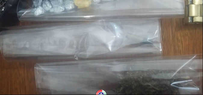 Polícia Militar prende dois homens por tráfico de drogas