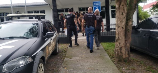 Polícia Civil prende 19 pessoas em operação contra organização criminosa