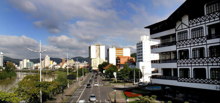 Blumenau é certificada como Cidade Inteligente