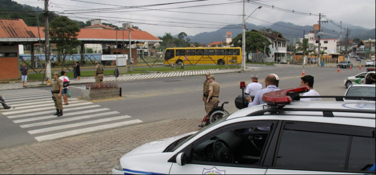 Carro não pode ser apreendido em blitz por causa de IPVA atrasado