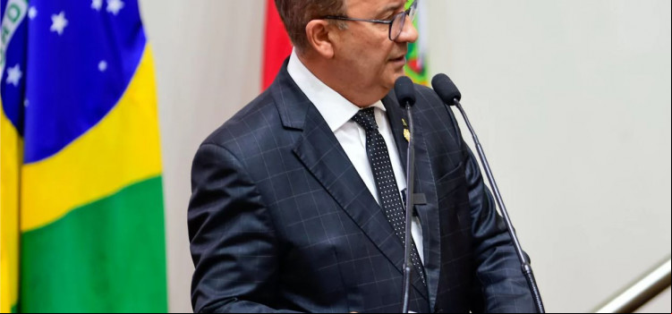 Renal Vida recebe governador em Blumenau