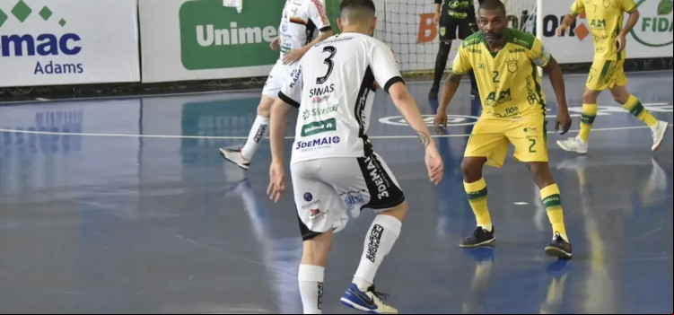 Blumenau Futsal apresenta elenco e uniforme