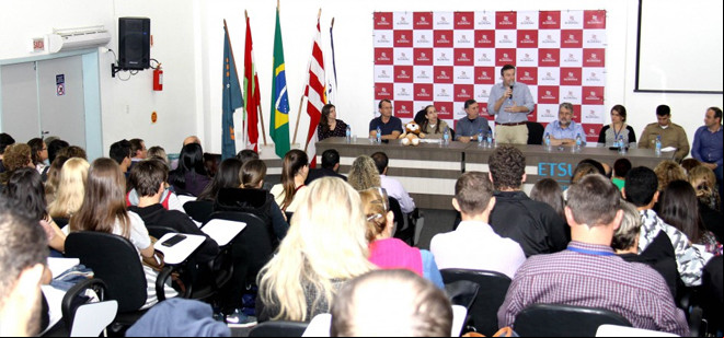 Rodas de conversa abordam dependência química