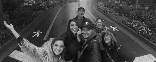 O perigo da selfie em pista de rolamento