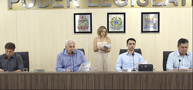 Vereadores aprovam 58 requerimentos e dois relatórios finais