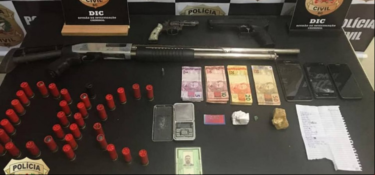Polícia Civil prende envolvidos com tráfico de armas e drogas