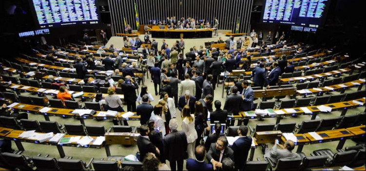 Congresso terá que analisar 19 vetos após o recesso