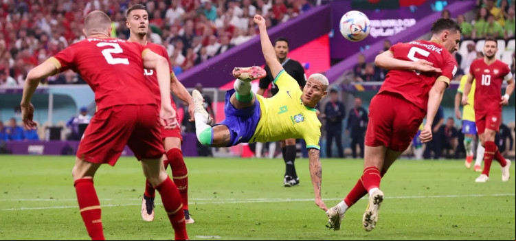 Brasil vence Sérvia por 2 a 0 na estreia