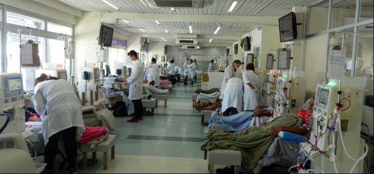 Rotary compra oito equipamentos de hemodiálise para Renal Vida