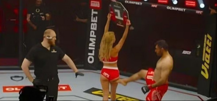 Iraniano chuta ring girl em evento de MMA