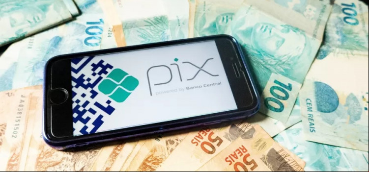 Pix terá limite de R$ 200 por transferência em celulares sem cadastro